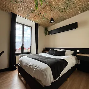 https://de-la-gare-severac.midi-pyreneeshotels.com